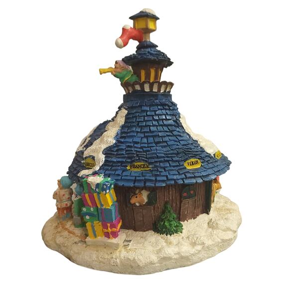 Vintage 1995 Santa's Town at the North Pole Reindeer Barn ST02 Christmas Decor - Picture 6 of 9